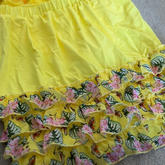 Trendy Yellow Floral Cutout Bathing Suit Set - Picture 10 of 11